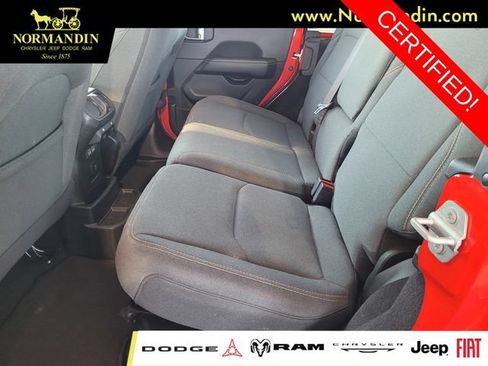 Certified 2024 Jeep Wrangler Unlimited Sahara AWD/4WD image 18