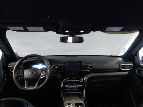 Used 2023 Ford Explorer ST image 5