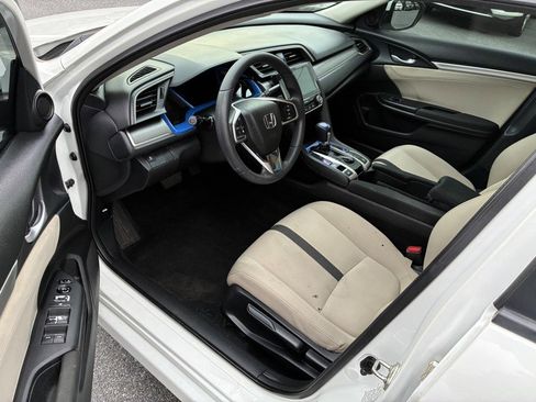 Used 2018 Honda Civic EX image 7