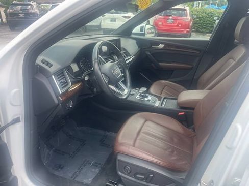 Used 2020 Audi Q5 2.0T Premium w/ Convenience Package AWD/4WD image 16