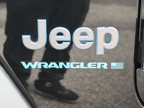 Used 2025 Jeep Wrangler Unlimited Rubicon 4xe w/ Convenience Group image 37