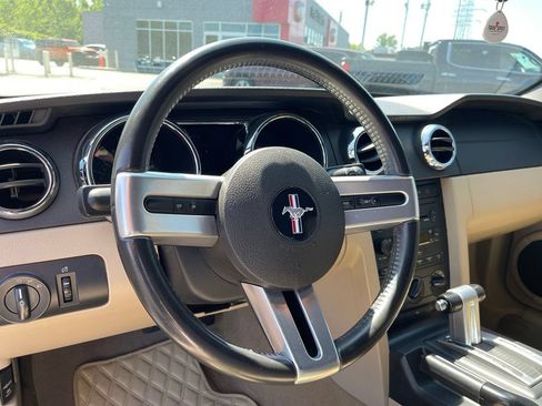 Used 2006 Ford Mustang Premium RWD image 16