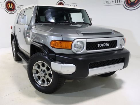 Used 2012 Toyota FJ Cruiser 4WD w/ Upgrade Pkg image 20