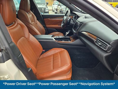 Used 2021 Maserati Levante GranLusso image 10