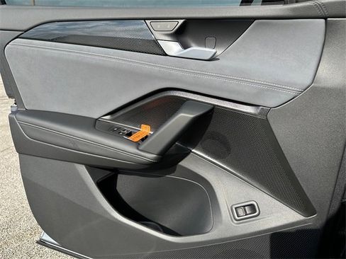 New 2026 Volkswagen Tiguan SE R-Line image 14