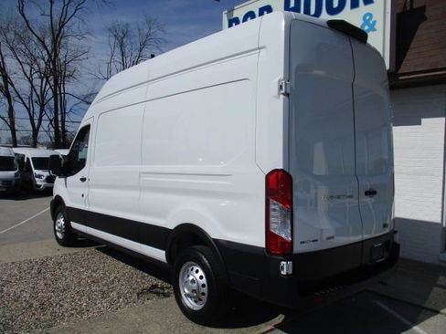 Used 2023 Ford Transit 250 148 High Roof AWD image 9