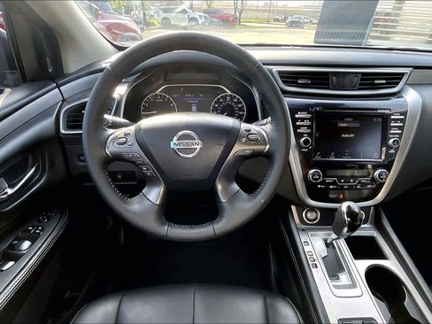 Certified 2022 Nissan Murano SV w/ SV Midnight Edition Package FWD image 6
