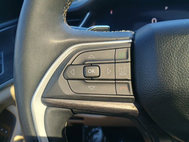 Used 2023 Jeep Grand Cherokee Limited AWD/4WD image 29