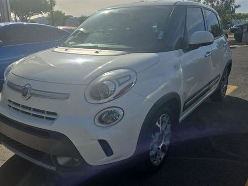 Used 2014 FIAT 500L Trekking FWD image 1