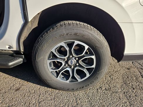 Used 2024 Ford Expedition Max XLT RWD image 16