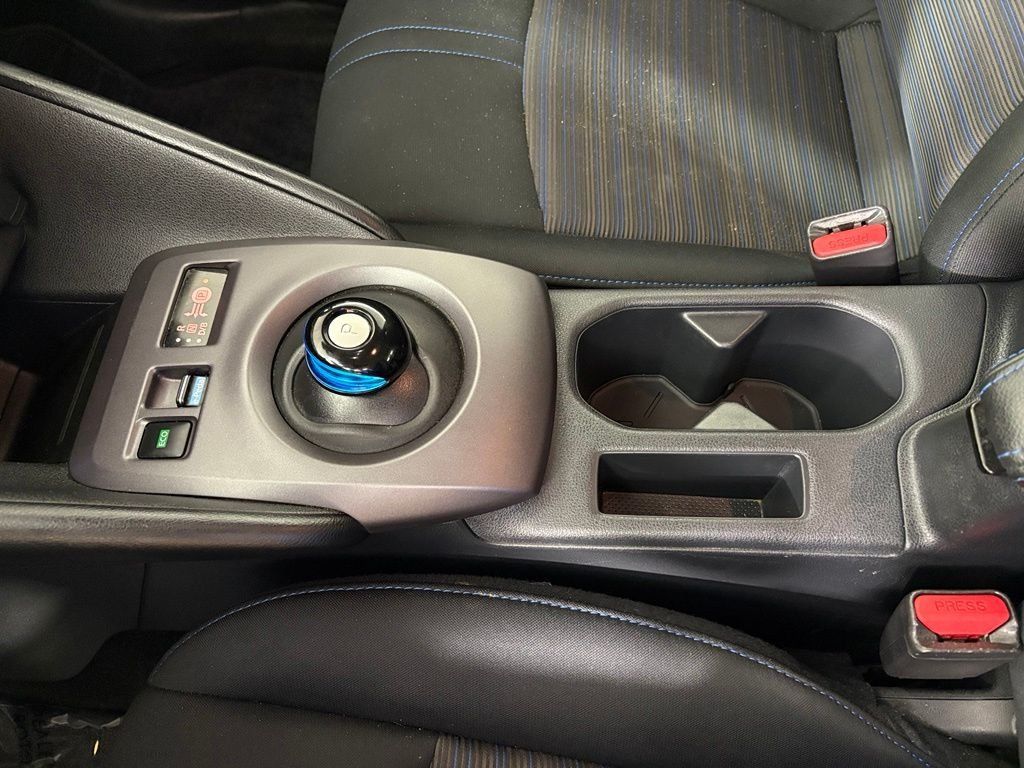 Used 2025 Nissan Leaf S FWD image 29