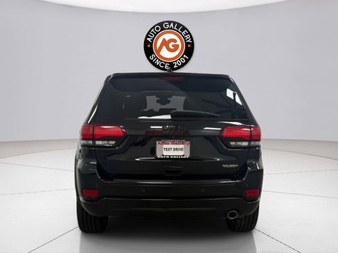 Used 2018 Jeep Grand Cherokee Altitude image 5