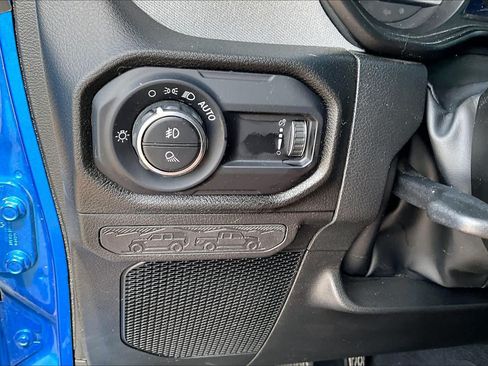 Used 2024 Jeep Gladiator Sport AWD/4WD image 32