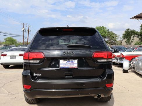 Used 2020 Jeep Grand Cherokee Altitude RWD image 6