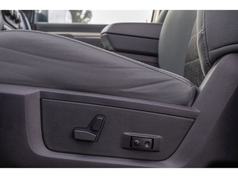 Used 2017 RAM 2500 Big Horn image 16