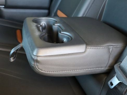 Used 2021 GMC Sierra 2500 AT4 image 43