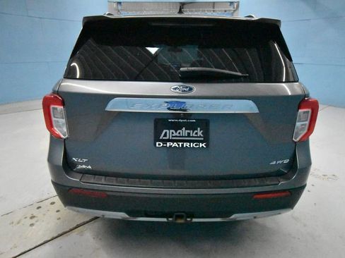 Used 2021 Ford Explorer XLT w/ Equipment Group 202A AWD/4WD image 37