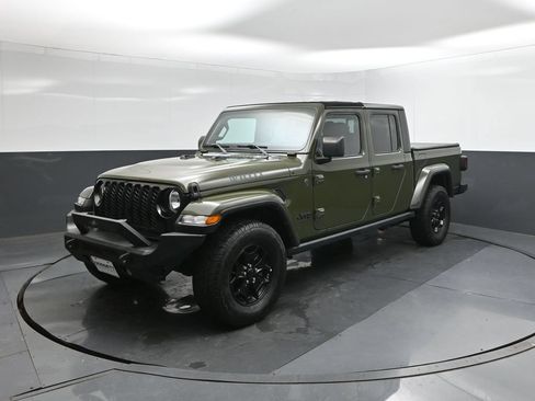 Used 2022 Jeep Gladiator Sport AWD/4WD image 1