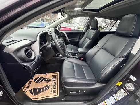 Used 2018 Toyota RAV4 Limited image 10