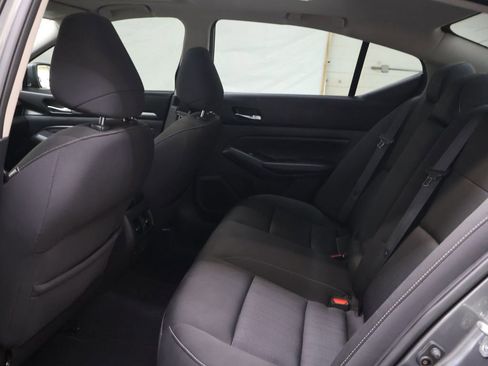 Used 2019 Nissan Altima 2.5 SV FWD image 15