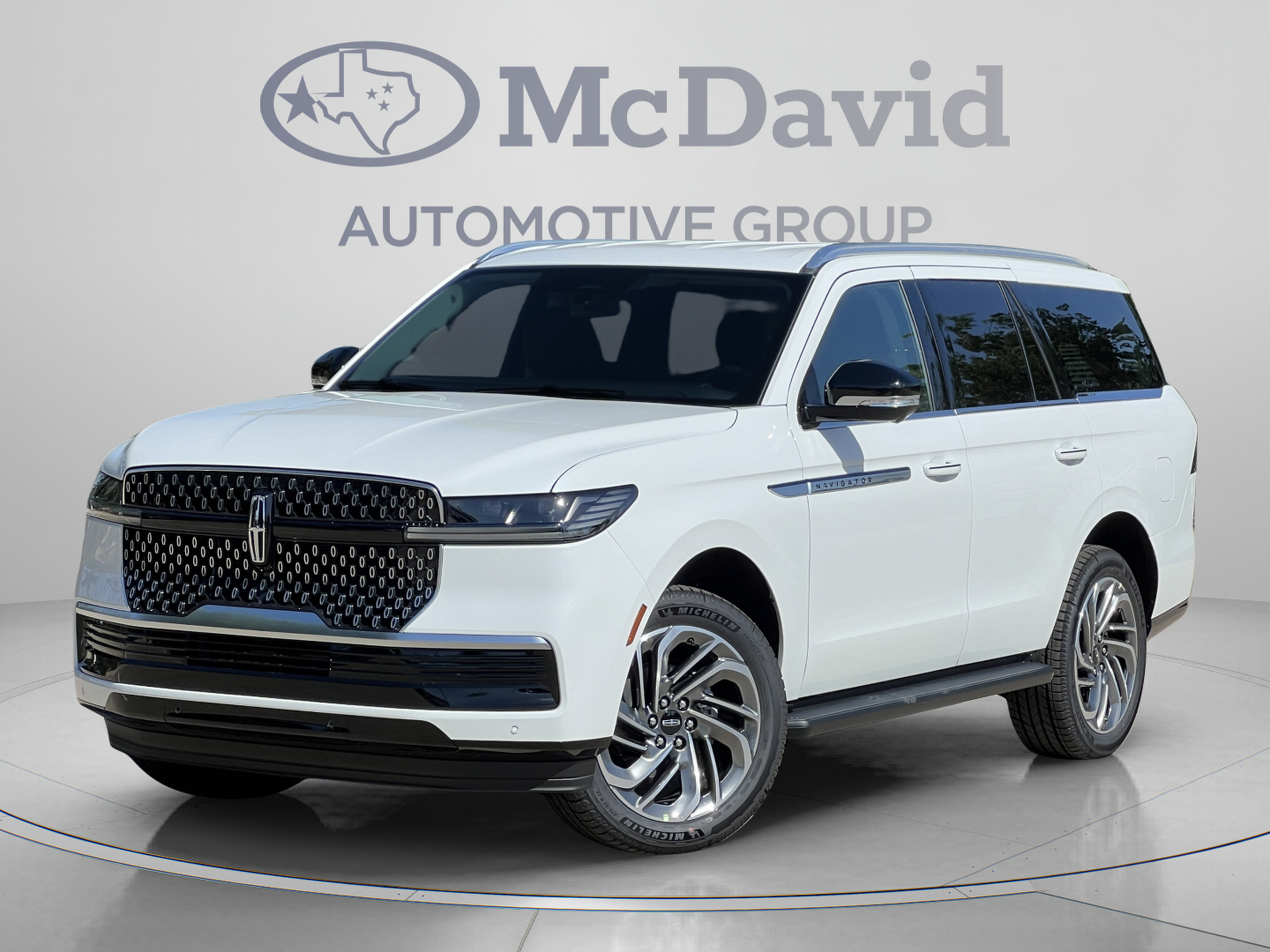 New 2027 Lincoln Navigator Premiere RWD image 1