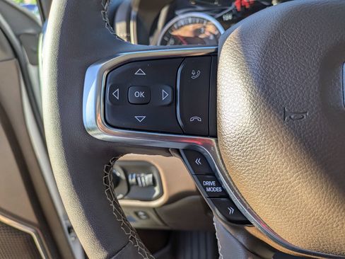 Used 2025 RAM 1500 Laramie AWD/4WD image 18