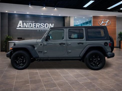 Used 2022 Jeep Wrangler Unlimited Sport AWD/4WD image 5