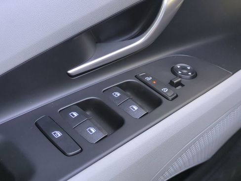 New 2026 Hyundai Elantra Limited image 31