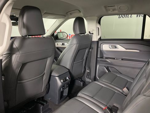 New 2026 Ford Explorer Active w/ Active Comfort Package RWD image 15