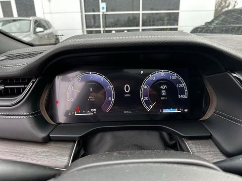 New 2026 Jeep Grand Cherokee Altitude image 24