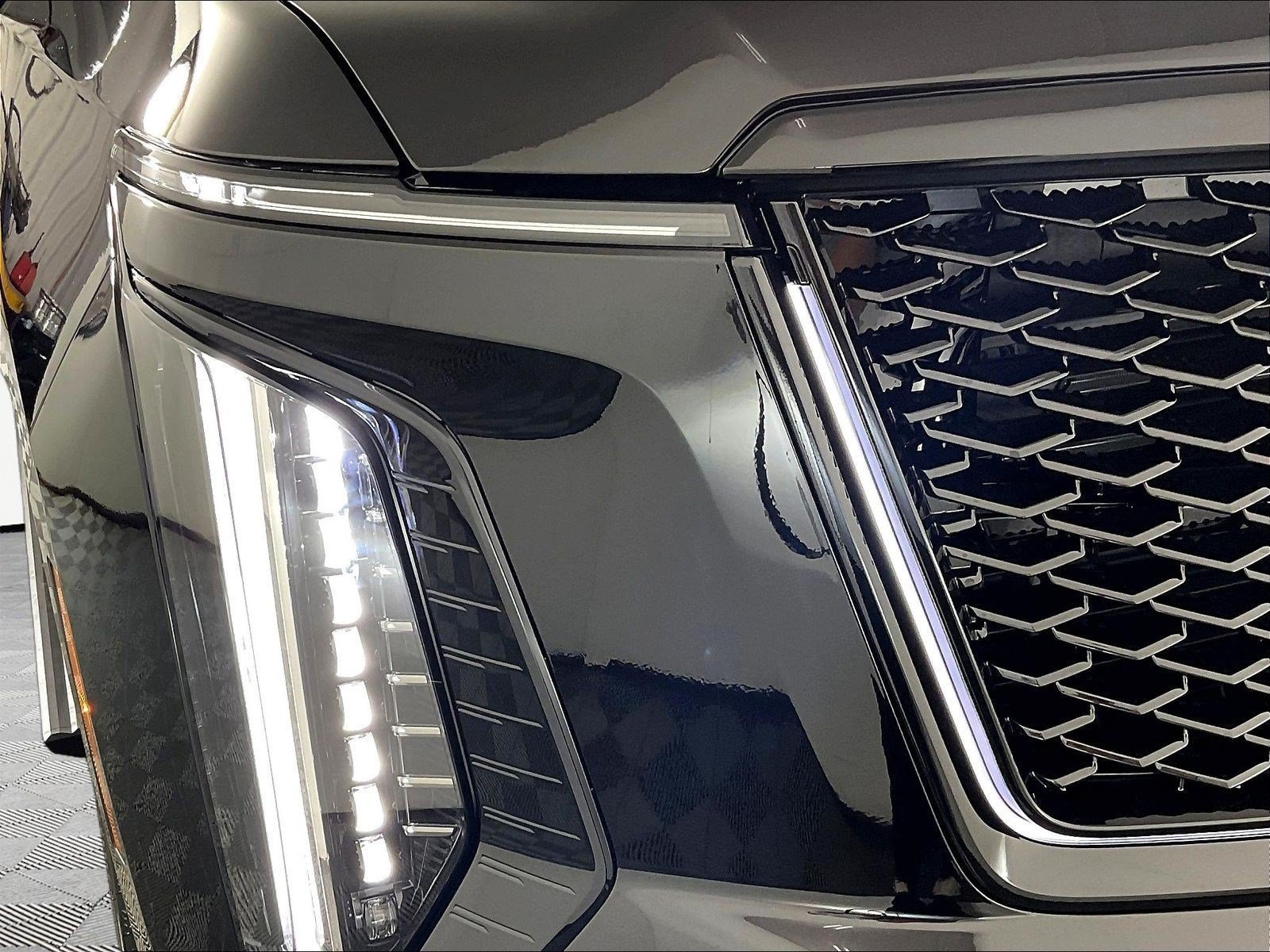 New 2027 Cadillac Escalade V AWD/4WD image 9