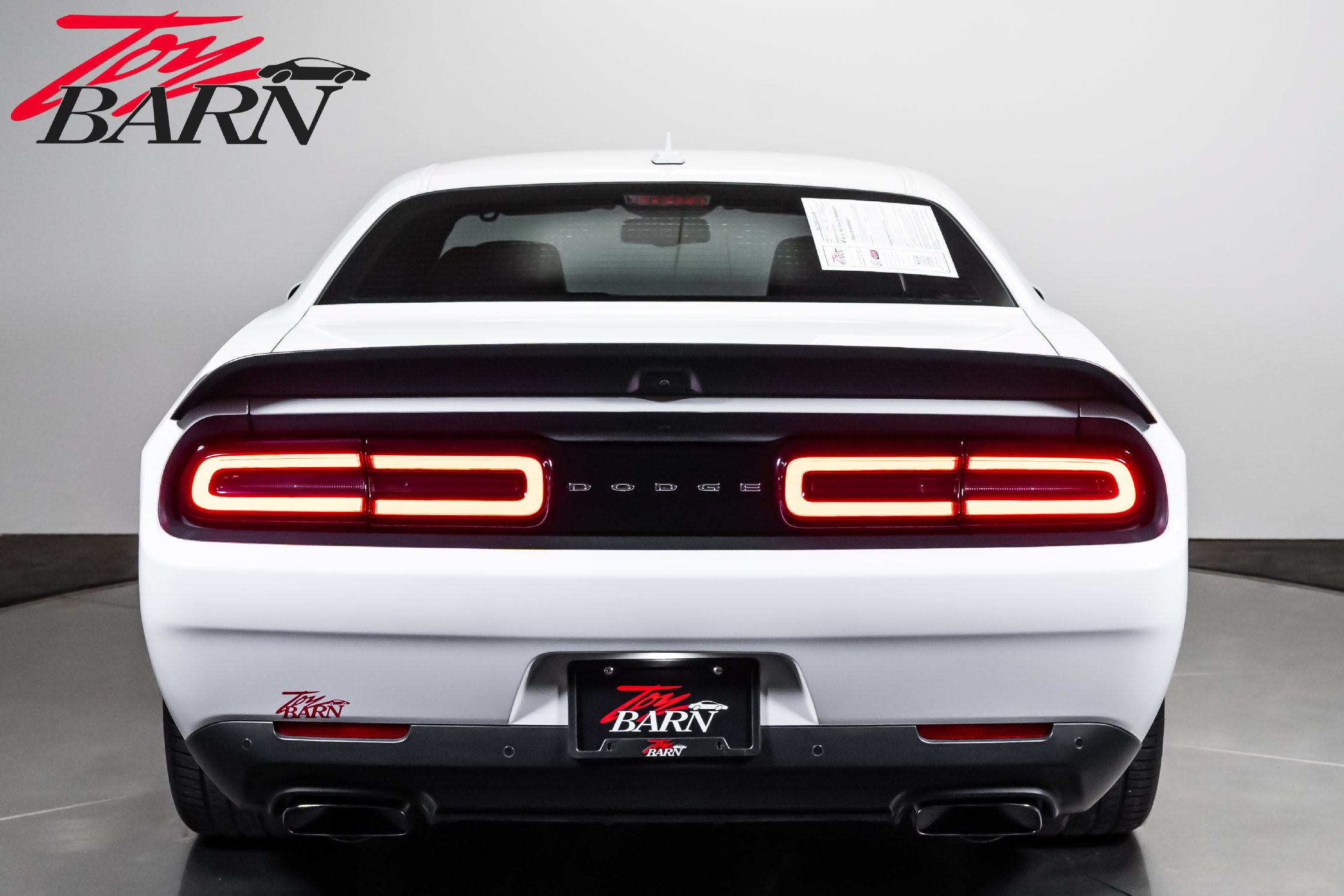 Used 2022 Dodge Challenger SRT Hellcat RWD image 4