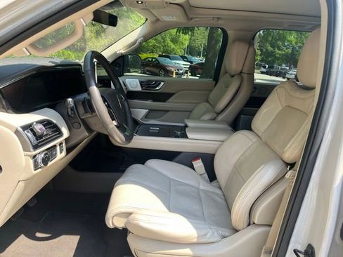 Used 2020 Lincoln Navigator Reserve w/ Luxury Package AWD/4WD image 5