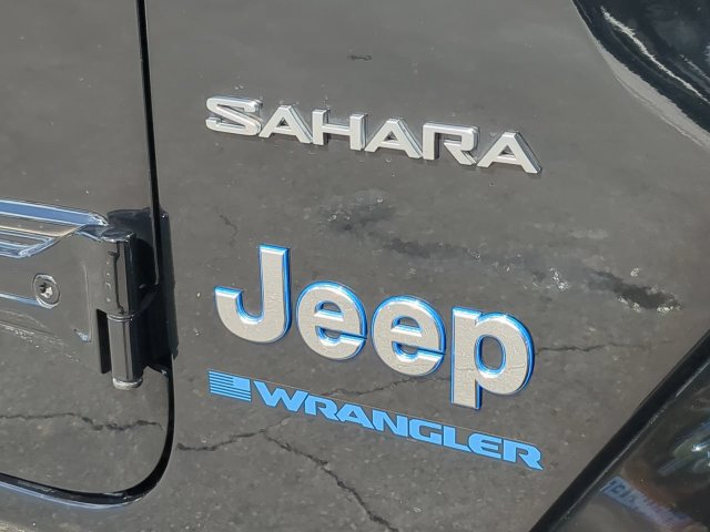 Used 2024 Jeep Wrangler Unlimited Sahara w/ Technology Group AWD/4WD image 13
