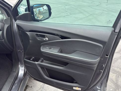 Used 2017 Honda Ridgeline RTL-E image 34