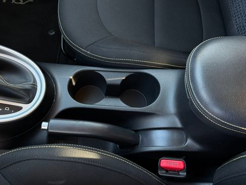 Used 2014 Kia Soul + FWD image 18