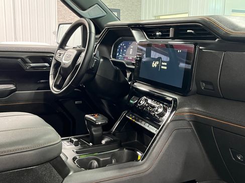 Certified 2023 GMC Sierra 1500 AT4 w/ Technology Package image 11