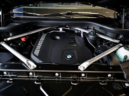 New 2026 BMW X5 xDrive40i w/ Executive Package image 31