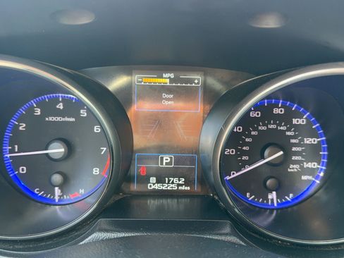 Used 2017 Subaru Outback 2.5i Premium AWD/4WD image 12