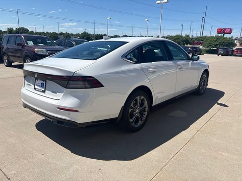 Used 2023 Honda Accord EX-L image 5