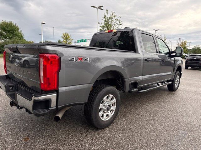 Used 2024 Ford F250 XLT AWD/4WD image 7