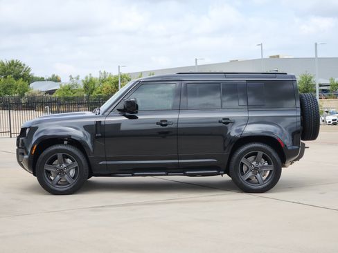 Used 2026 Land Rover Defender 110 X-Dynamic SE AWD/4WD image 3