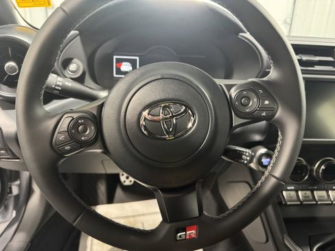 New 2025 Toyota GR86 Premium w/ GR Wheel Package (TMS image 20
