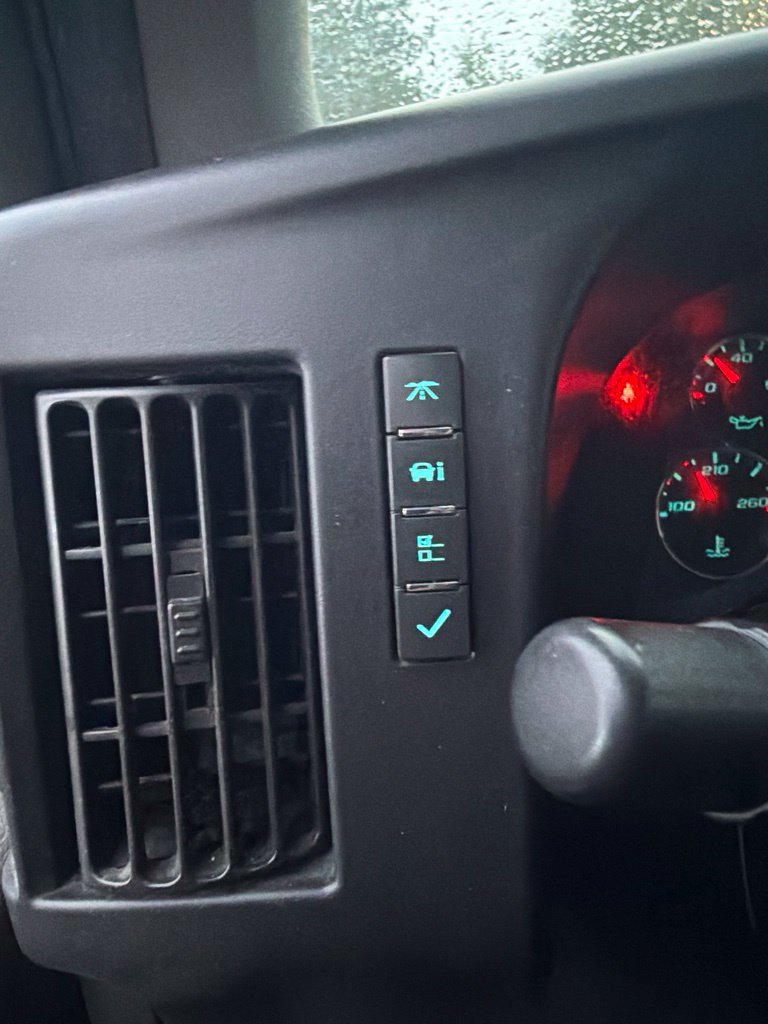 Used 2019 Chevrolet Express 3500 LT w/ LT Preferred Equipment Group RWD image 17
