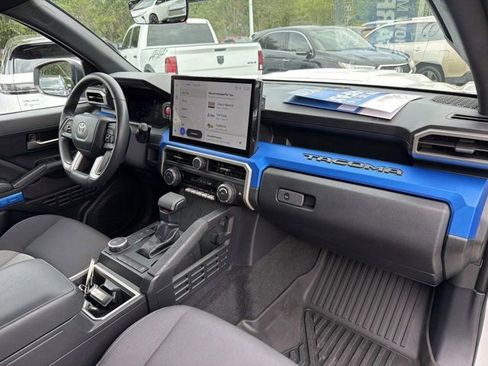 Used 2024 Toyota Tacoma TRD Sport RWD image 17
