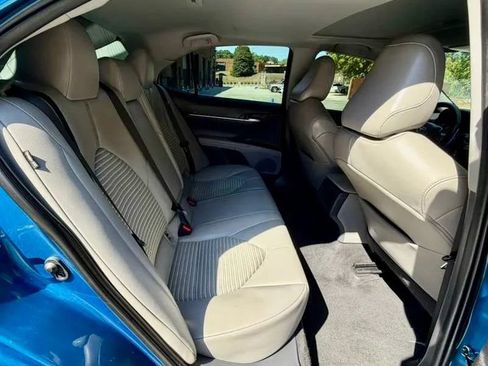 Used 2020 Toyota Camry SE FWD image 16