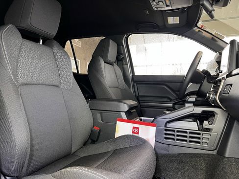 Used 2025 Toyota 4Runner SR5 image 49