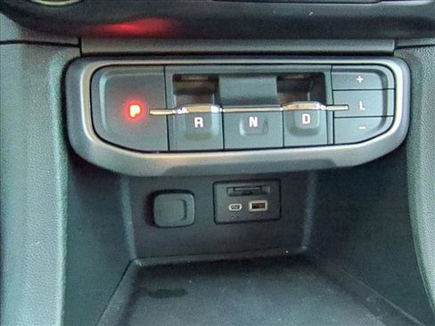 Used 2023 GMC Acadia AT4 w/ Technology Package image 14