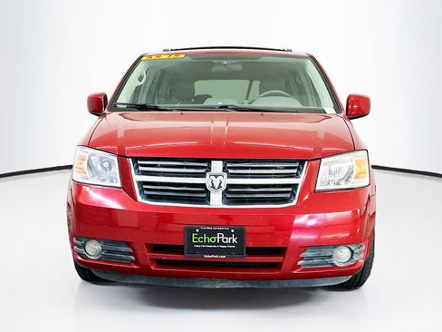 Used 2009 Dodge Grand Caravan SXT FWD image 2