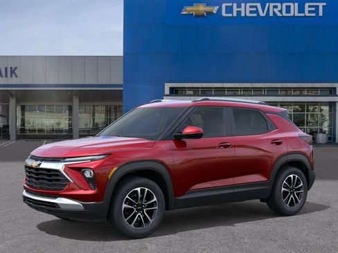 New 2026 Chevrolet TrailBlazer LT w/ Driver Confidence Package FWD image 2